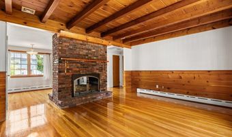 22 Oakland Cir, Abington, MA 02351
