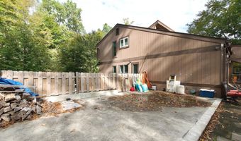 8312 UPPER SPRING Ln, Annandale, VA 22003