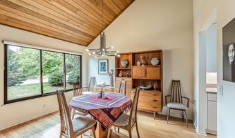 2 Haverhill Ct, Ann Arbor, MI 48105
