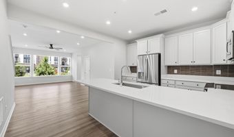43732 TRANSIT Sq, Ashburn, VA 20147
