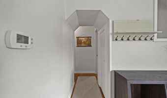 237 Maple Dr, Columbus, OH 43228