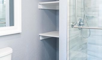 303 MESA Dr, Aztec, NM 87410