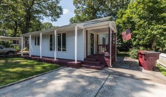 221 Riverside Dr, Bayville, NJ 08721
