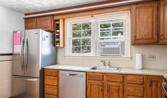 75 Autumn St, Cranston, RI 02910