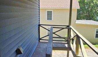 67 Third St, Auburn, ME 04210
