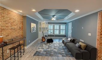 5196 Staverly Ln, Peachtree Corners, GA 30092