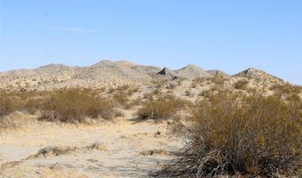 18 Skyranch Rd, Adelanto, CA 92301