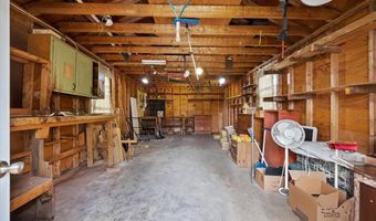 29 E MAPLE Ave, Bellmawr, NJ 08031