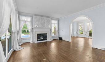 415 Pine St, Camden, SC 29020