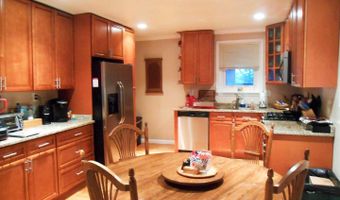 5100 10TH St N, Arlington, VA 22205