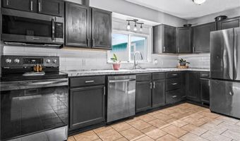 233 W 5th St, Adrian, MO 64720