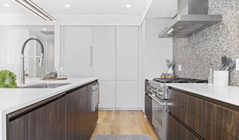 362-364 W Broadway 2, Boston, MA 02127