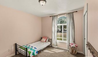 3840 Summerwood Ln, Ammon, ID 83406