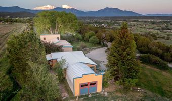 51 Atalaya Rd, Arroyo Hondo, NM 87513