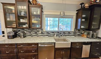 9770 Springhill Farms Dr, Alexander, AR 72002