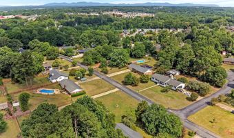 112 Shoally Park Dr, Boiling Springs, SC 29316