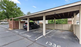 13362 Hiddencrest Ln, Ballwin, MO 63021