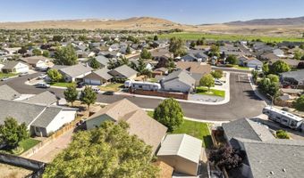 813 Lark Dr, Fernley, NV 89408