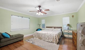 142 Kenmore Ave, Biloxi, MS 39531