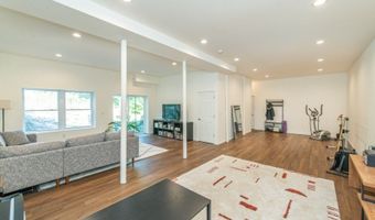 72 Lakeside Dr NW, Alloway, NJ 07461