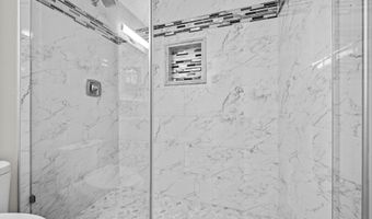 915 CYPRESS POINT Cir, Bowie, MD 20721