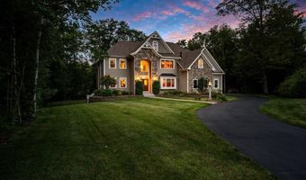 74 Settlers Ct, Bedford, NH 03110