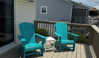 102 W Dobbs St, Atlantic Beach, NC 28512