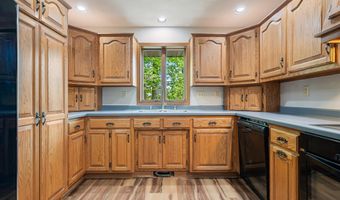1711 E ROBIN Way, Appleton, WI 54915