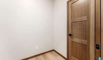 2317 E Brek St, Brandon, SD 57005