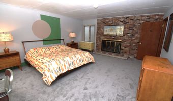 51 Ironworks Rd, Clinton, CT 06413