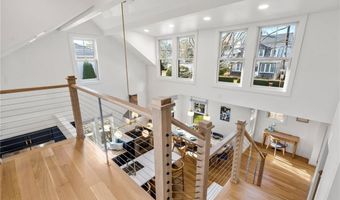 14 Robinson St, Narragansett, RI 02882