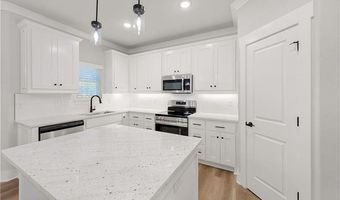 22 Magrath Ln, Bella Vista, AR 72715