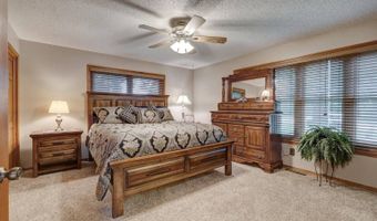 3050 Gaineswood Ave, Baxter Springs, KS 66713