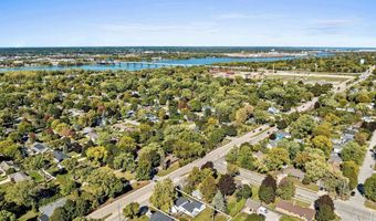 3313 S WEBSTER Ave, Allouez, WI 54301