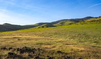 312 Sky Ridge Rd, Ashland, OR 97520