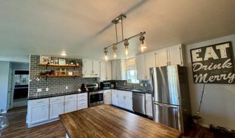 1008 S 10th Ave, Britton, SD 57430