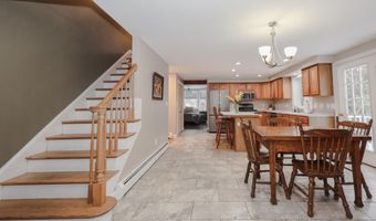 2 Deer Run Cir, Arundel, ME 04046