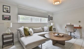 9 Edinburgh Dr, Bedford, NH 03110