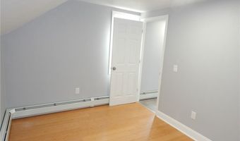 52 Hillwood St, Cranston, RI 02920