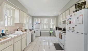 92 Rhode Island St, Cranston, RI 02920