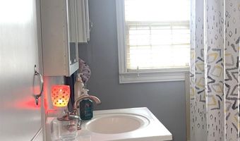 813 W Mann Ave, Artesia, NM 88210