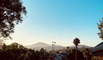 4413 Upland St, La Mesa, CA 91941