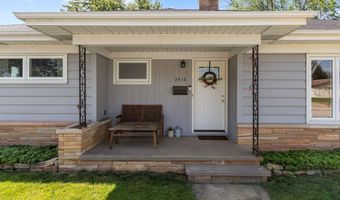 2015 E COLLEGE Ave, Appleton, WI 54915