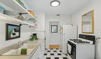 916 W YALE St, Orlando, FL 32804