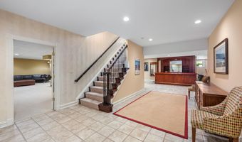 9204 REDWOOD Ave, Bethesda, MD 20817