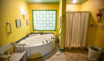 1379 Sandusky Rd, Albany, OH 45710