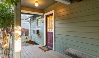 574 E Main St, Ashland, OR 97520