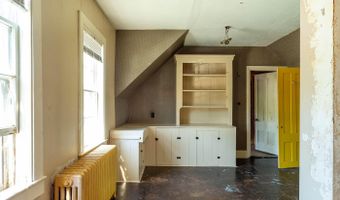 100 Cedar St, Belfast, ME 04915