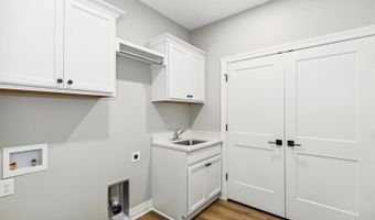 328 W Pepper Tree, Andover, KS 67002