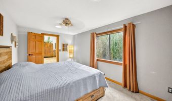 740 Park St, Ashland, OR 97520